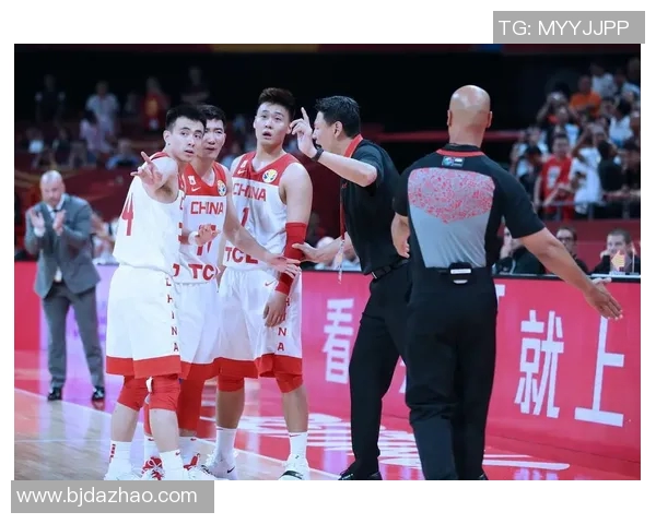 南京篮球队在世界杯中的战术表现分析与点评探讨